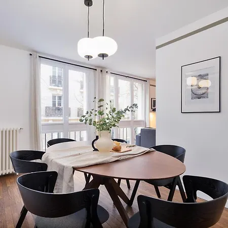 Halic - 3 A Levallois-perret Apartment